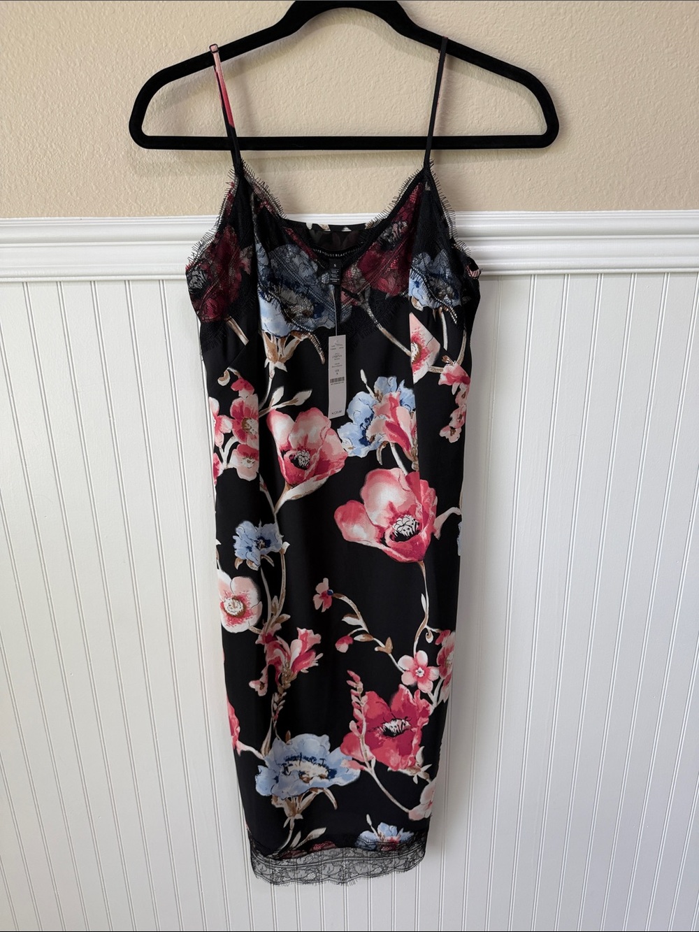 NWT White House Black Market black floral dress size small adjustable straps.